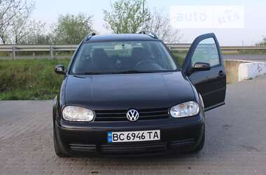 Універсал Volkswagen Golf 2002 в Львові