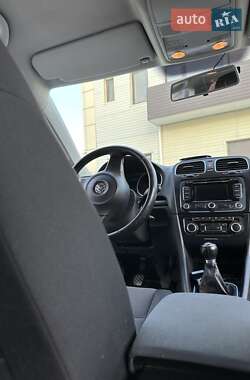 Универсал Volkswagen Golf 2010 в Казатине