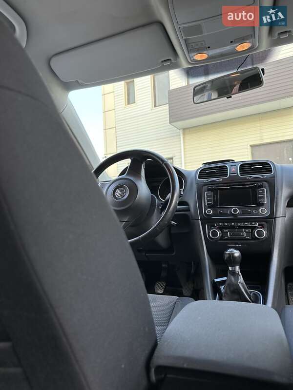 Універсал Volkswagen Golf 2010 в Козятині