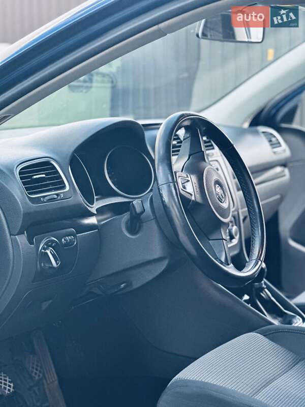 Універсал Volkswagen Golf 2010 в Козятині