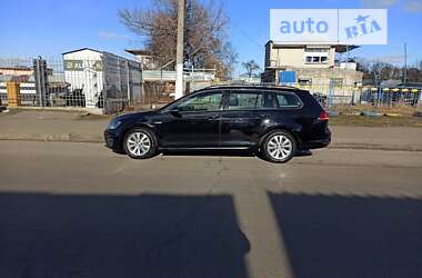 Універсал Volkswagen Golf 2015 в 