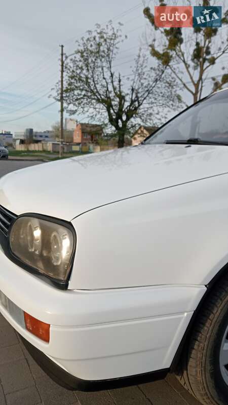 Хетчбек Volkswagen Golf 1997 в Львові