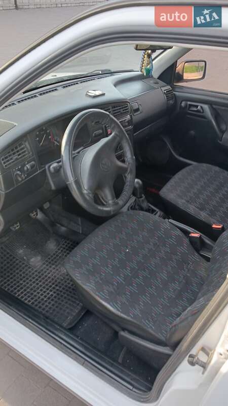 Хетчбек Volkswagen Golf 1997 в Львові
