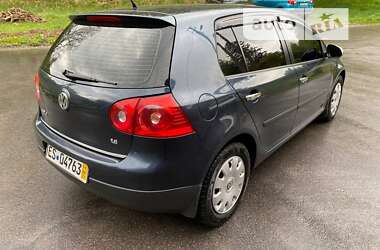 Хэтчбек Volkswagen Golf 2005 в Виннице