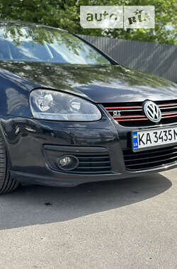 Хэтчбек Volkswagen Golf 2008 в Киеве