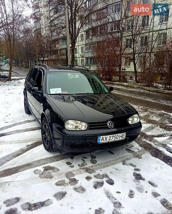 Универсал Volkswagen Golf 2003 в Харькове