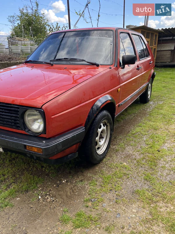 Хэтчбек Volkswagen Golf 1986 в Виноградове