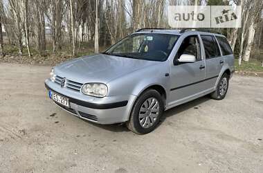 Універсал Volkswagen Golf 2000 в Дніпрі