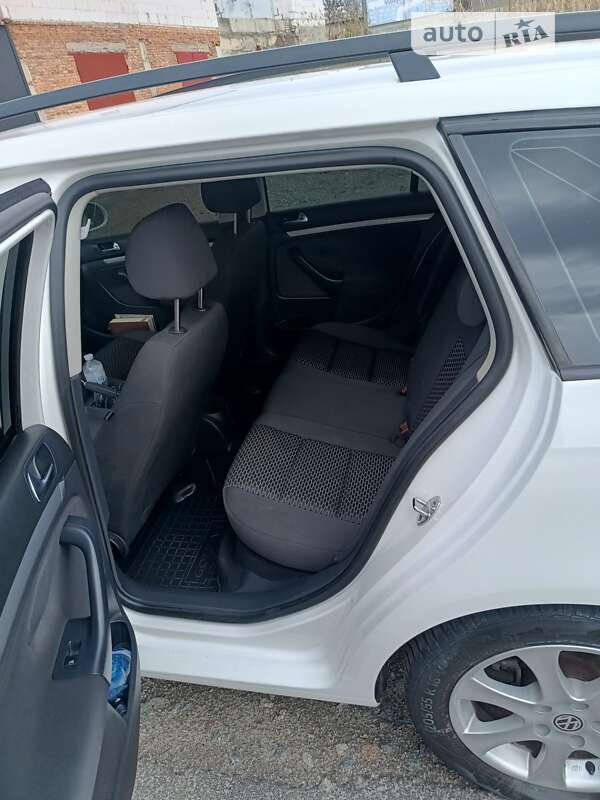 Универсал Volkswagen Golf 2011 в Переяславе