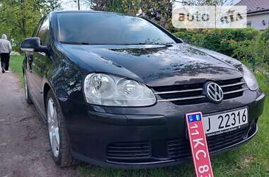 Хэтчбек Volkswagen Golf 2006 в Чернигове