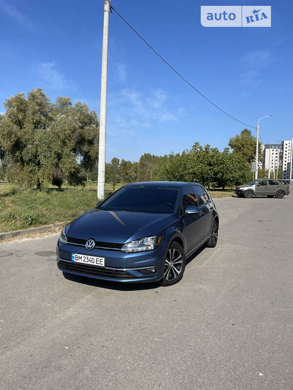 Хэтчбек Volkswagen Golf 2017 в Сумах