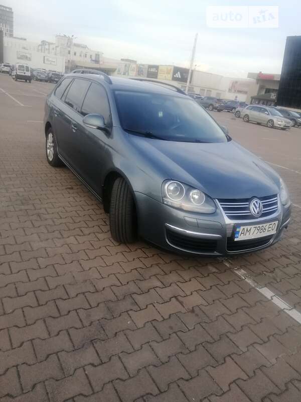 Универсал Volkswagen Golf 2008 в Житомире