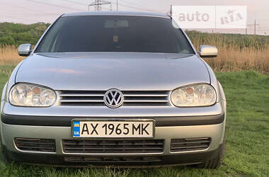 Хетчбек Volkswagen Golf 2003 в Зміїві