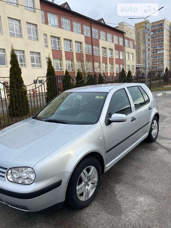 Volkswagen Golf 2000