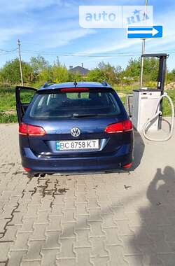 Универсал Volkswagen Golf 2015 в Львове