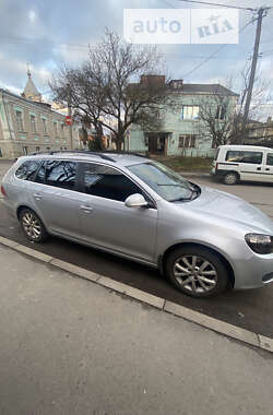 Универсал Volkswagen Golf 2011 в Луцке