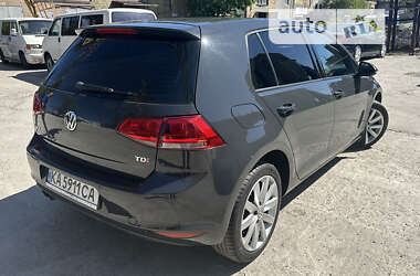 Хетчбек Volkswagen Golf 2014 в Києві