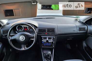 Хэтчбек Volkswagen Golf 2003 в Черкассах