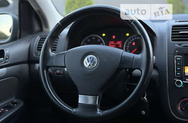 Хэтчбек Volkswagen Golf 2008 в Дрогобыче