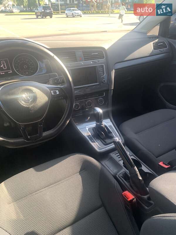 Універсал Volkswagen Golf 2018 в Києві