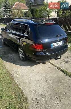 Универсал Volkswagen Golf 2010 в 