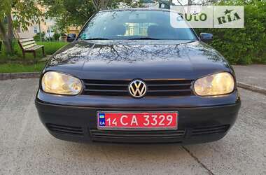 Хэтчбек Volkswagen Golf 2001 в Ивано-Франковске