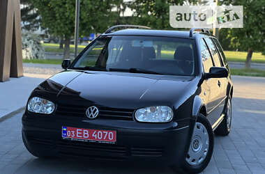 Універсал Volkswagen Golf 2002 в Луцьку