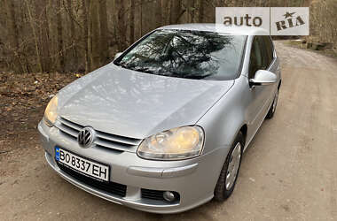 Хэтчбек Volkswagen Golf 2008 в Бродах