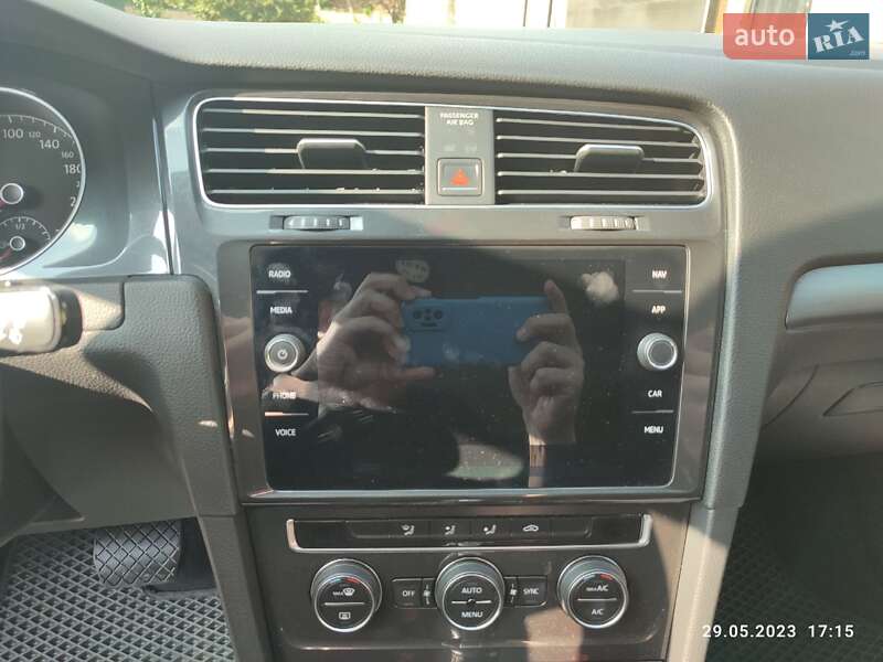 Универсал Volkswagen Golf 2017 в Кропивницком фото 28 Универсал Volkswagen Golf 2017 в Кропивницком