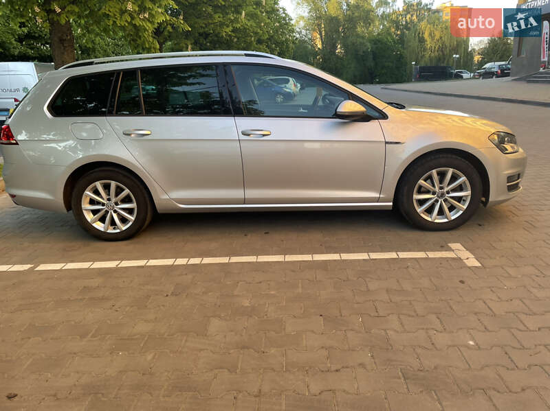 Универсал Volkswagen Golf 2015 в Луцке