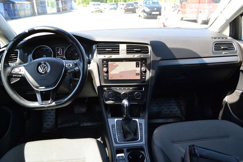 Універсал Volkswagen Golf 2019 в Дубні