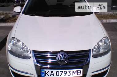 Универсал Volkswagen Golf 2009 в Киеве