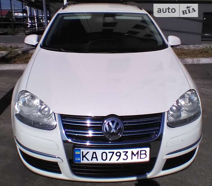 Универсал Volkswagen Golf 2009 в Киеве