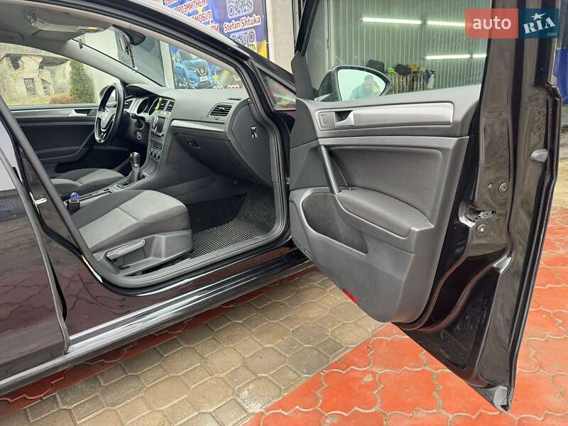 Универсал Volkswagen Golf 2014 в Кременце