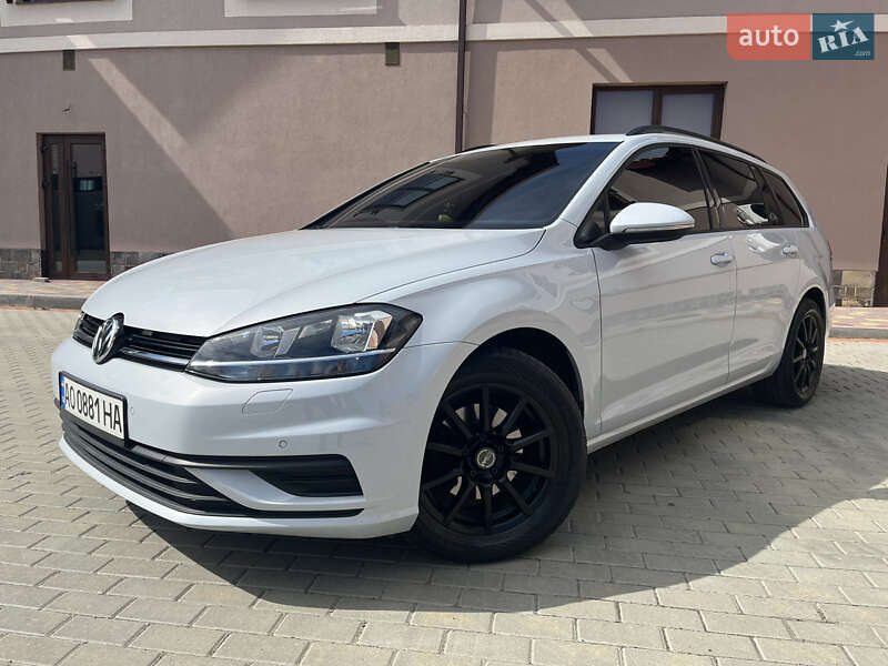 Универсал Volkswagen Golf 2017 в Мукачево