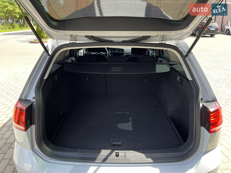 Универсал Volkswagen Golf 2017 в Мукачево