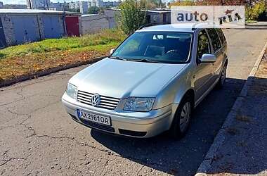 Універсал Volkswagen Golf 2001 в Харкові