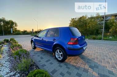 Хетчбек Volkswagen Golf 1999 в Береговому