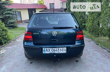 Хетчбек Volkswagen Golf 2002 в Львові