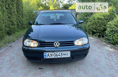 Хетчбек Volkswagen Golf 2002 в Львові