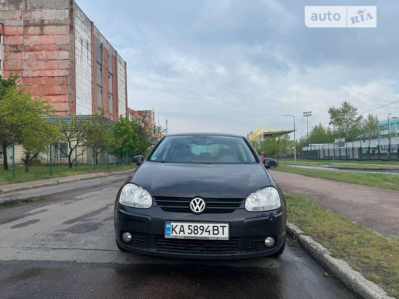 Хетчбек Volkswagen Golf 2008 в Києві