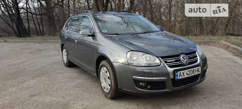 Универсал Volkswagen Golf 2009 в Киеве