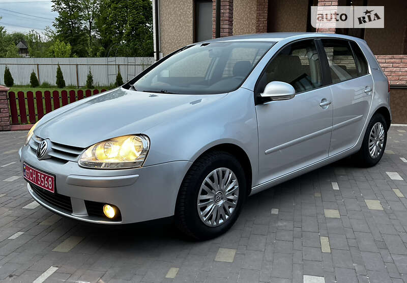 Хэтчбек Volkswagen Golf 2007 в Калуше