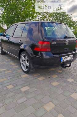 Хэтчбек Volkswagen Golf 2000 в Чемеровцах