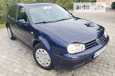 Хэтчбек Volkswagen Golf 2003 в Калуше