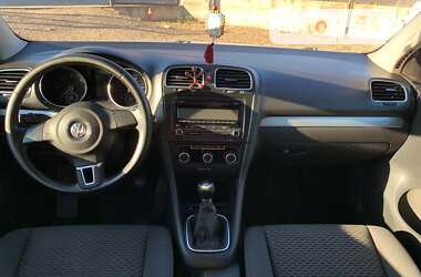 Хетчбек Volkswagen Golf 2010 в Львові