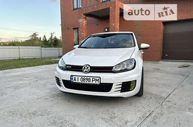 Хэтчбек Volkswagen Golf 2009 в Киеве