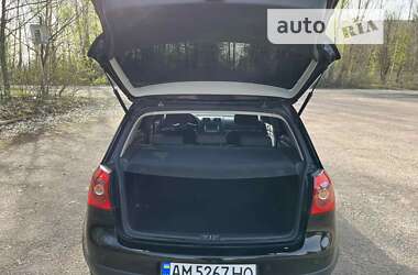 Хетчбек Volkswagen Golf 2006 в Бердичеві