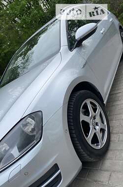 Универсал Volkswagen Golf 2014 в Львове