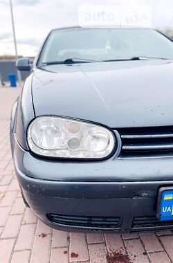 Хэтчбек Volkswagen Golf 1998 в Сарнах